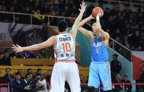 雷竞技网址 -关于莱比锡发布备战花絮,赛前完成体检,NBA季后赛任务艰巨,球探报告显示潜力的信息