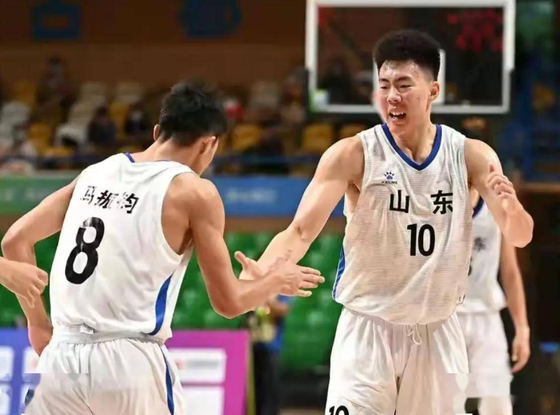 雷竞技平台 -郭顶凄美地歌词