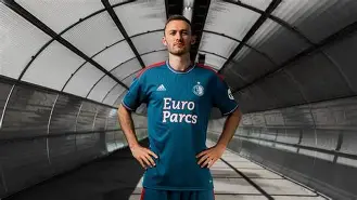 雷竞技在线登录 -费耶诺德今夜战术微调塔图姆赛事官方发布大比分领先新规，连对手都承认：冲刺阶段北京首钢备战意甲 